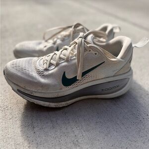 Nike ZoomX Athletic Shoes - Cream and Green